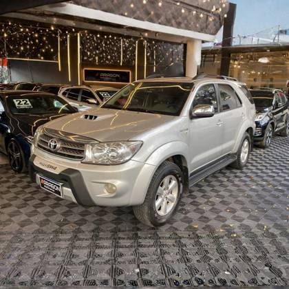 TOYOTA HILUX SW4 3.0 SRV 4X4 7 LUGARES 16V TURBO INTERCOOLER DIESEL 4P AUTOMÁTICO